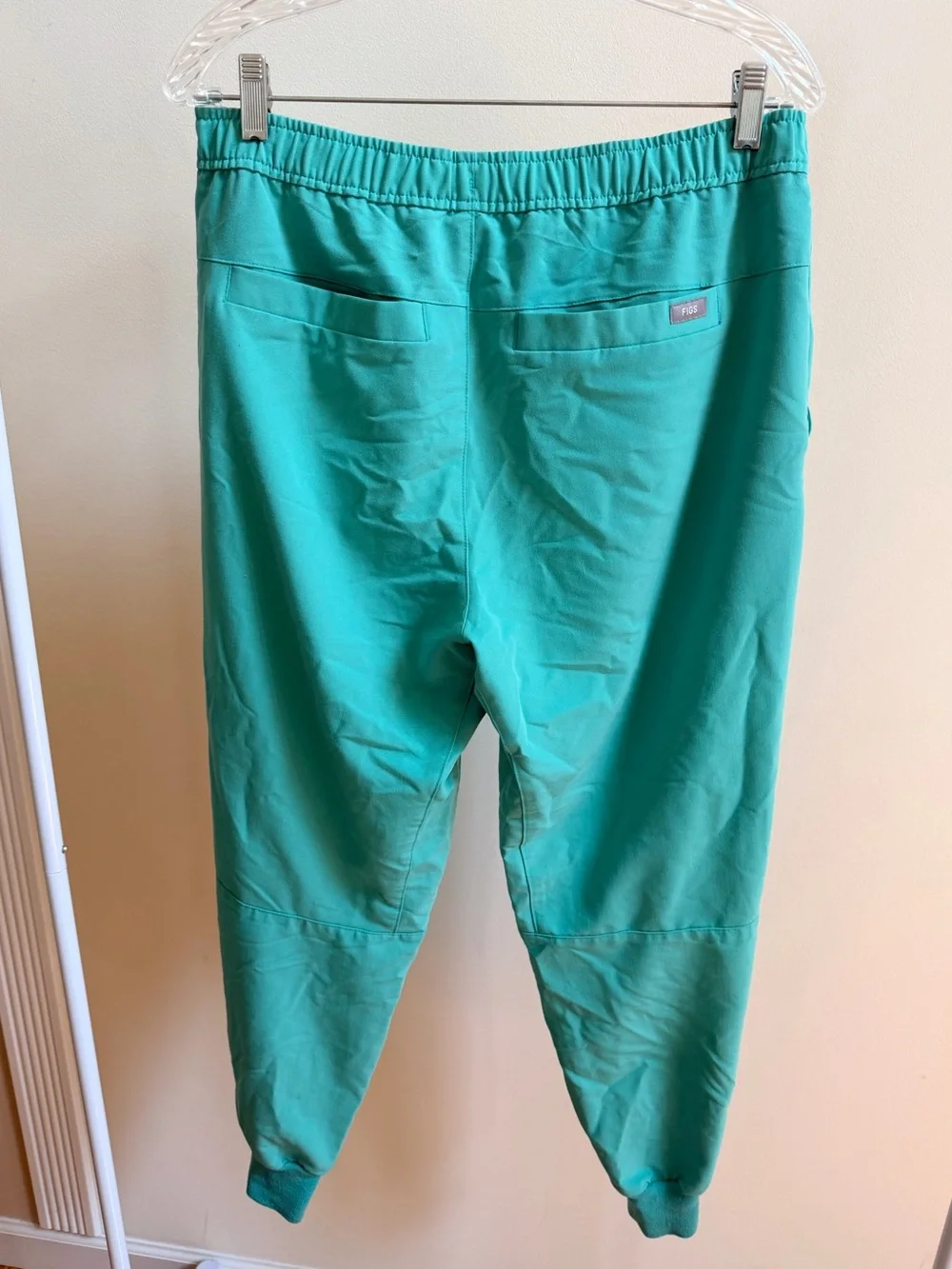Figs jogger scrub pants teal/red Zamora men’s size M short